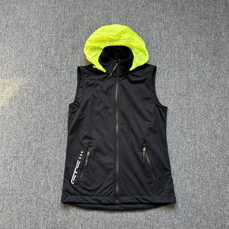 В Европу и Америку, Спортивный жилет Softshell большого размера для бега для женщин с капюшоном для хранения, Ветрозащитный, Водонепроницаемый, Дышащий, Весенний уличный жилет