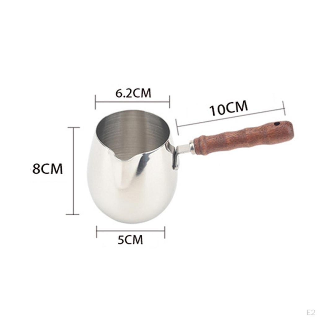 Кофейник с длинной ручкой и практичным носиком
