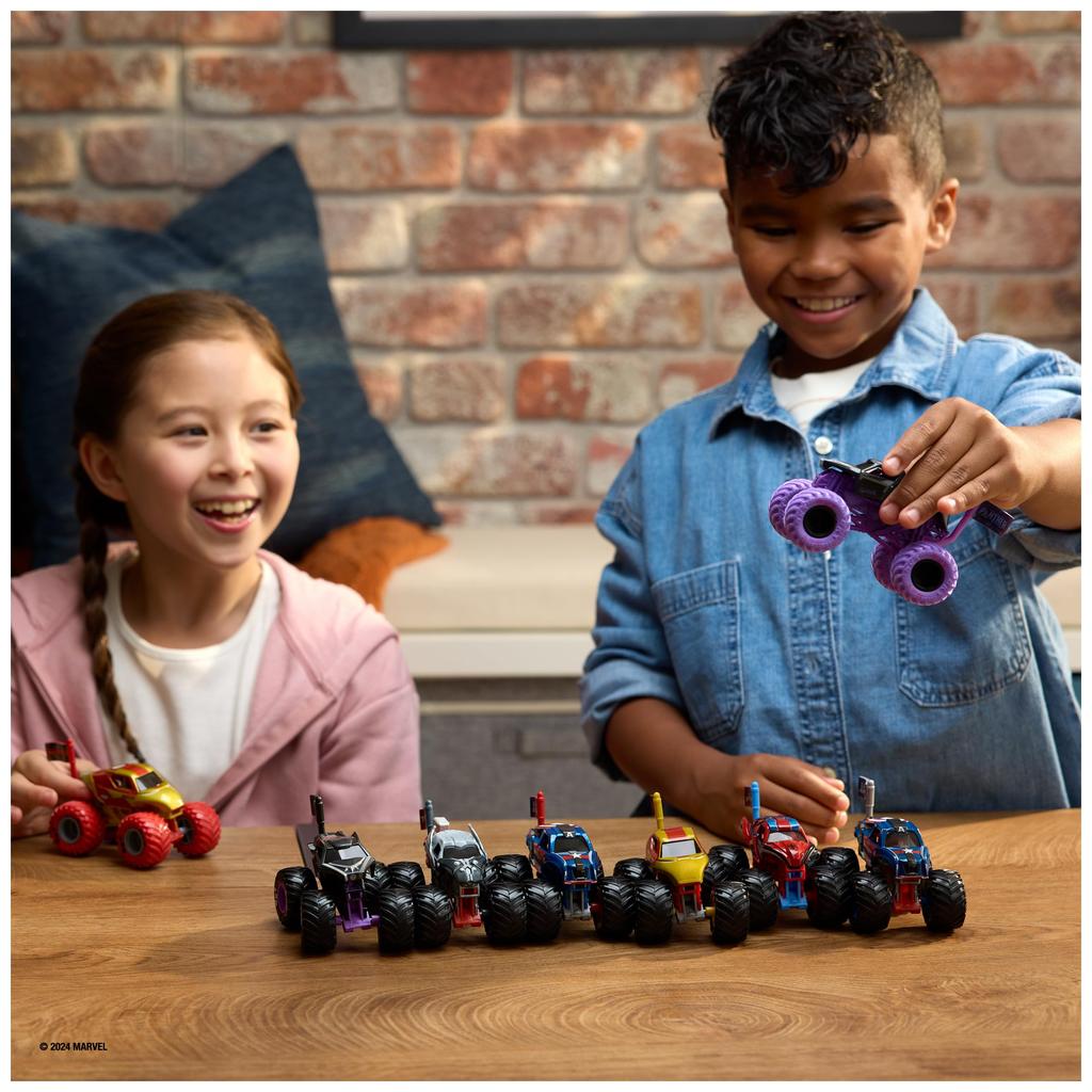 Monster Jam, Official Marvel Black Panther Monster Truck, Die-Cast Vehicle, 1:64 Scale, Superhero Kids Toy, for Boys Ages 3+