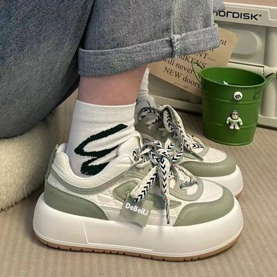 Хлеб маленькие белые туфли новые ins2025 универсальные модные нишевые повседневные высокоценные кеды студенческие туфли женский тренд