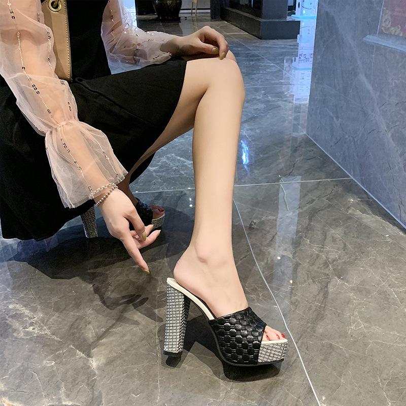 Модные туфли на высоком каблуке, популярные у женщин, новые летние модные босоножки, толстые каблуки, корейская версия женской повседневной обуви с открытым носком