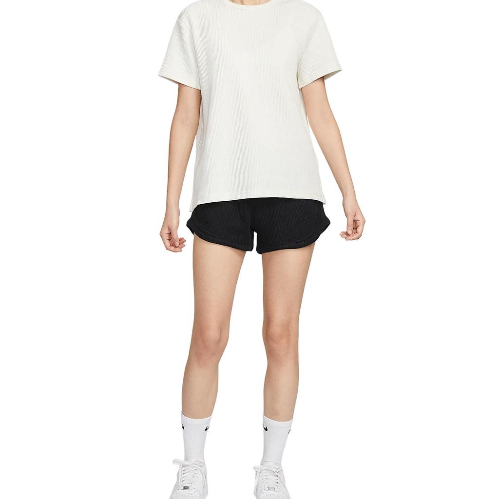 Nike Повседневные шорты женские черные HJ3843-010