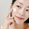 Солнцезащитный крем с эффектом выравнивания тона Blossom 30 мл SPF50+ PA++++