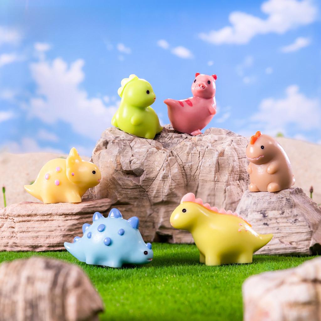 Adorable Resin Mini Dinosaur Figurines Cartoon Style Cute Desk Ornaments Accessories