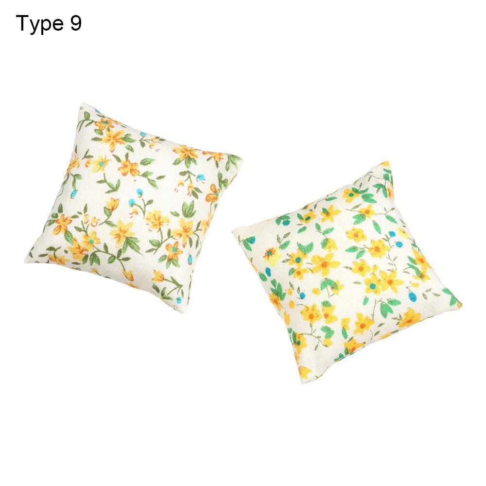 Диван Диван Игрушки Мебель Мини Кукольный домик Подушки Аксессуары для кукол Миниатюрные подушки с цветочным принтом