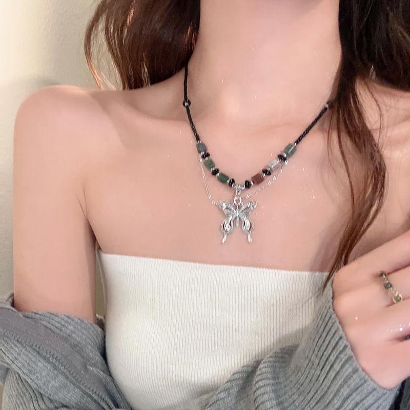 New Chinese Vintage Beaded Butterfly Necklace For Women Ins Hip Hop Trendy Hot Girl Ethnic Style Versatile Collarbone Chain Jewelry Accessory
