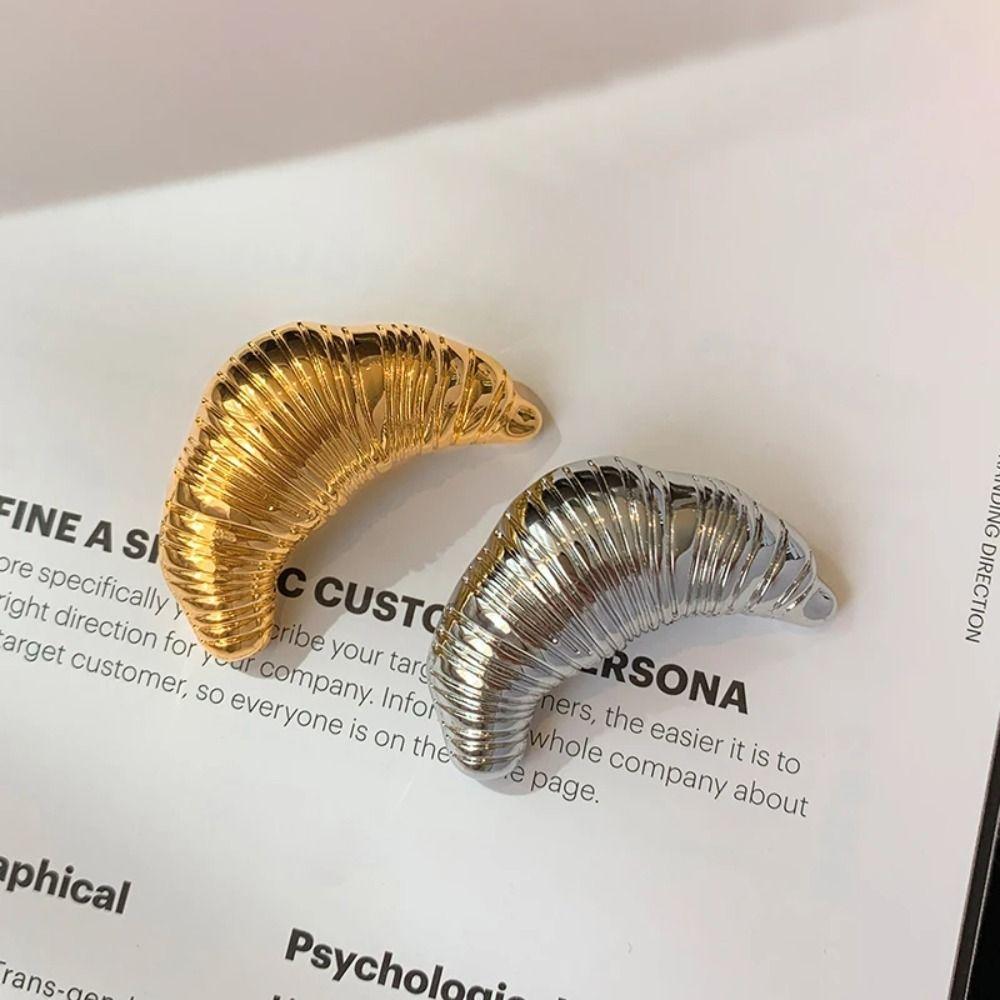 1PC Metal Croissant Brooches Gold Silver Food Pins Creative Couple Pins Party