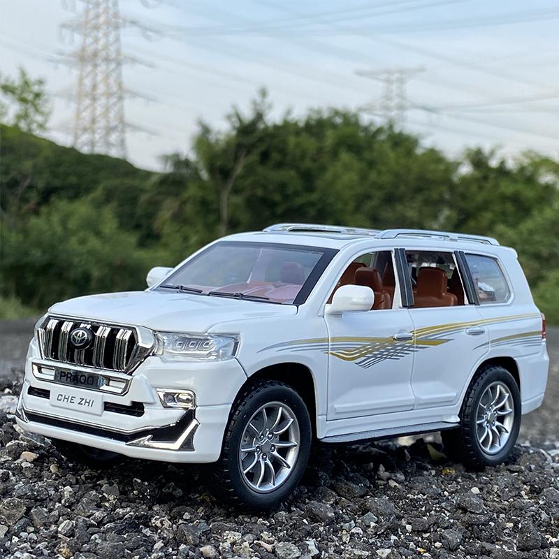 1/24 Toyota Prado литые игрушечные машинки и игрушечные машинки игрушечный внедорожник металлическая коллекция машинка моделирование LAND CRUISER модель машины детские подарки