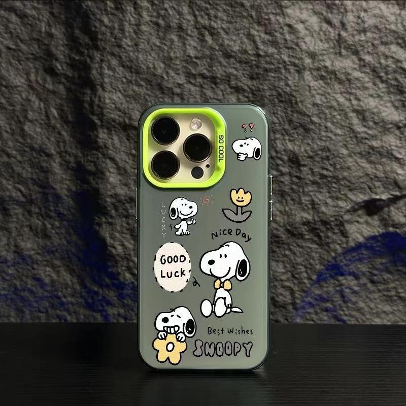 Lucky Snoopy phone case for Apple 15 Pro Max, cartoon style, 14 Pro, European and American style, trendy 13/12.