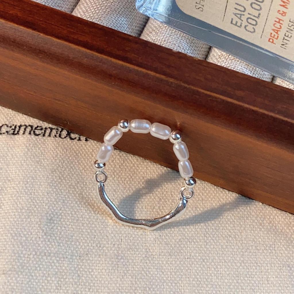 Unique Design Silver Pearl Ring: Chic and Versatile Fashion Ring for Women