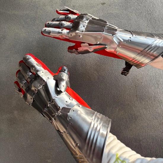 40.64 Cm Medieval Late Gothic Gloves Steel Gauntlets Armor Knight Finger SCA LARP Gloves Gift