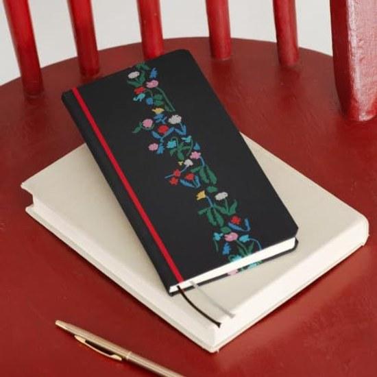 Hobonichi Techo 2027 Weeks Ватанабэ Ёсисигэ Petit Bloom Январский старт Еженедельник Левая сторона Тонкий Вертикальный