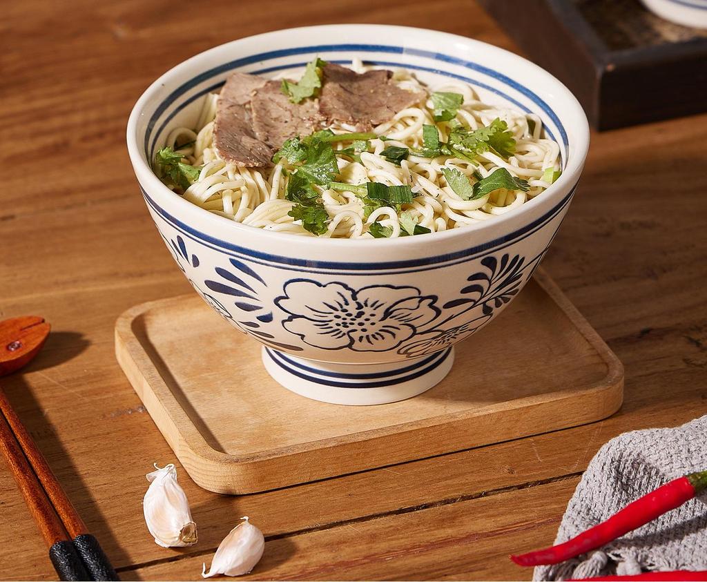 Retro Hand-Painted Blue & White Large Noodle Bowl - High-Footed Porcelain for Creative Dining