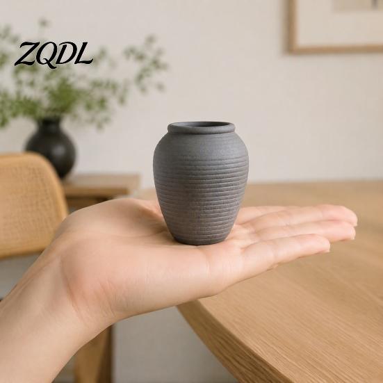 Retro European Style Flower Pot Round Ceramic Vase, Small Hydroponic Planter, Rustic Decorative Ornament Table Centerpiece Vase for Artificial Plants,