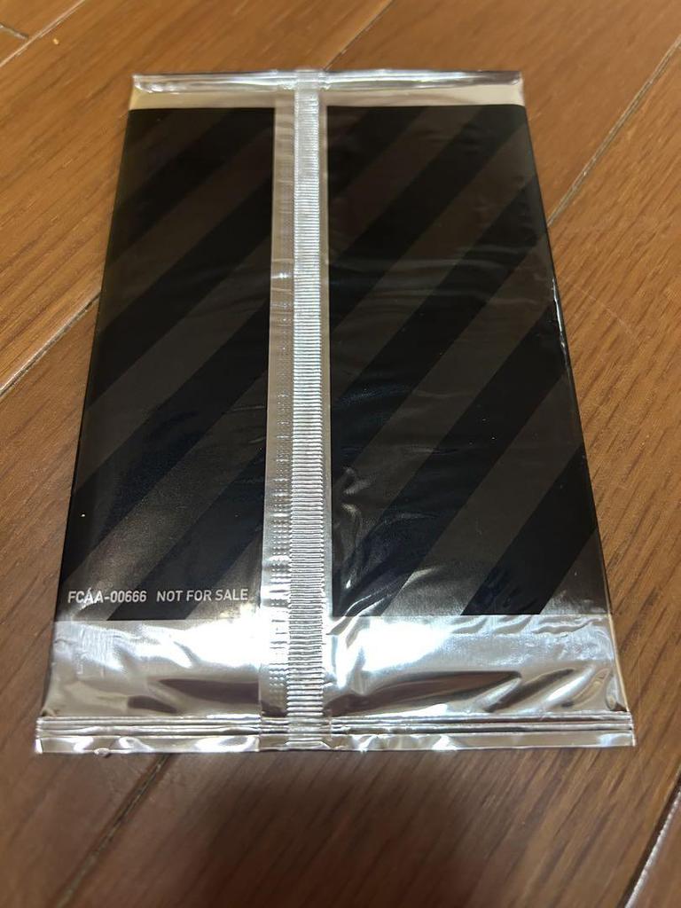 [Б/У] Набор из 2 предметов: бонусная открытка на день рождения от фан-клуба BIGBANG и TIMES (не продается)