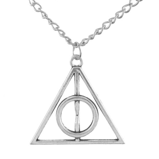 Ожерелье Полый треугольный кулон Изысканные аксессуары Винтажная цепочка для свитера