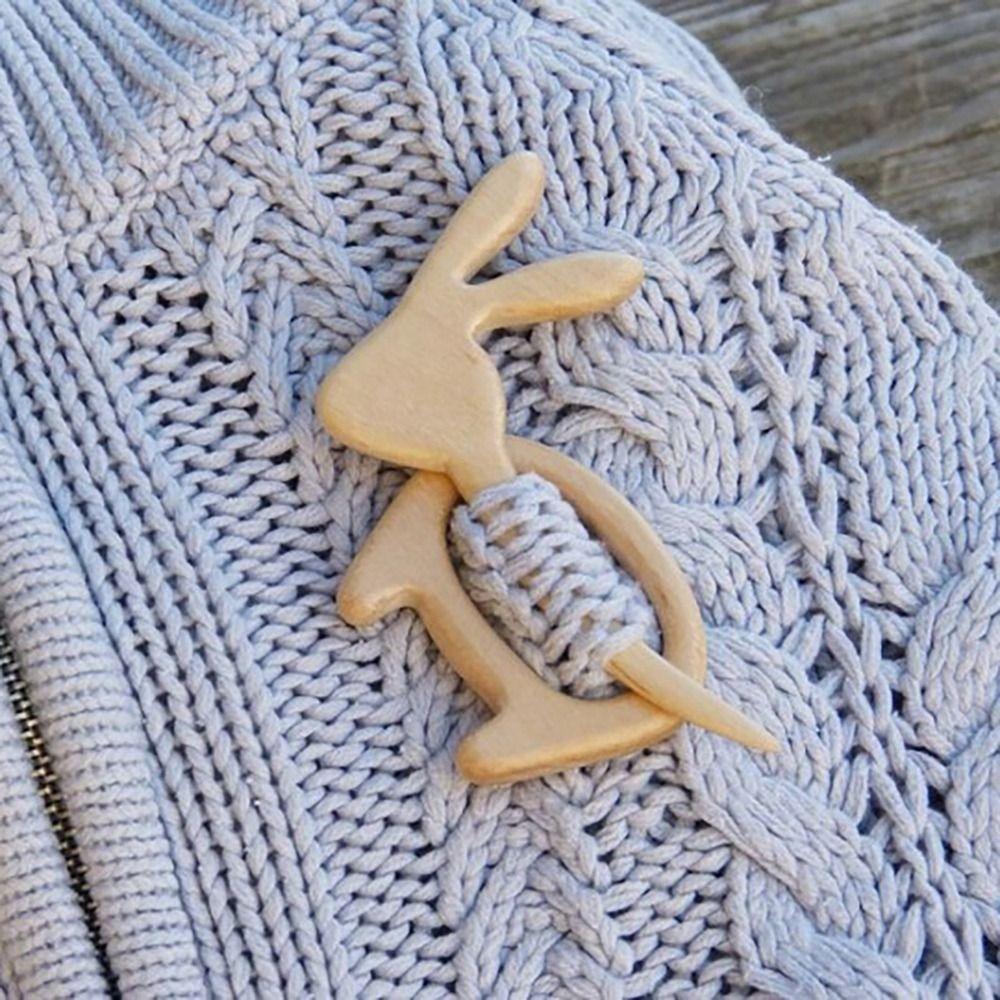 Gifts Bird Bear Dog Flower Rabbit Wooden Brooch Clothing Accessory Fashion Jewelry Women Brooch