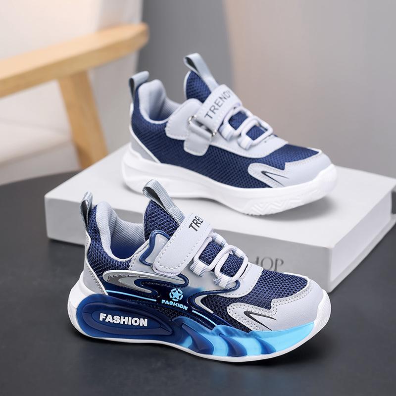 Boys' Autumn New Mesh Breathable Medium and Older Children's Lightweight Casual Sports Shoes Velcro Fashion Children's Running Shoes