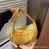 Autumn 2025 Korean Style Solid Color Dumpling Shoulder Bag - Large Capacity Crossbody for Commuting