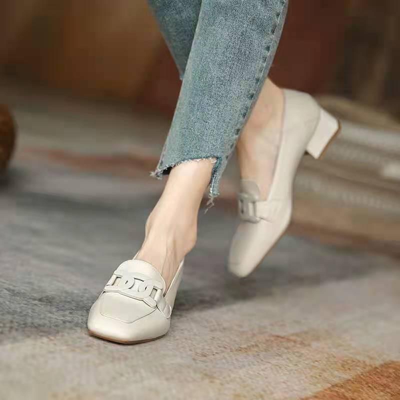 Повседневные туфли из кожи и одинарные туфли
