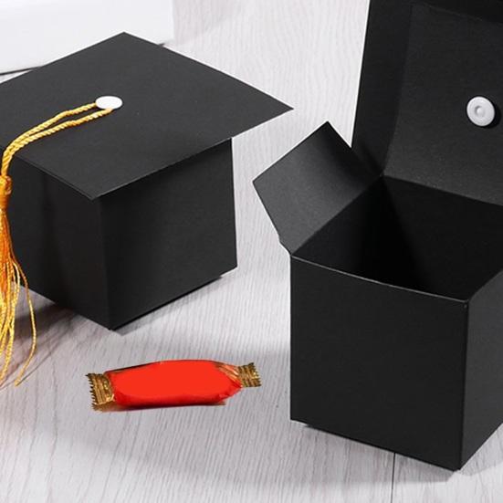 50Pcs Graduation Hat Candy Boxes with Tassels Square Chocolate Goodies Snack Paper Storage Boxes Party Favors Treat Packaging Boxes