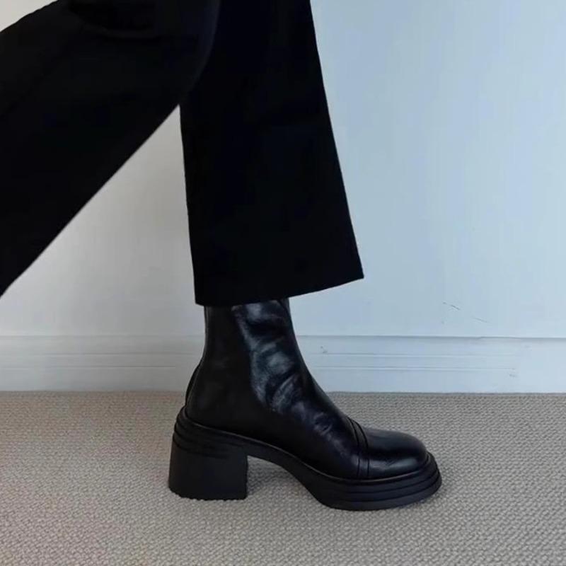 Fashion Designer Women Boots Spring Autumn Versatile Thick Heel Short Boots for Women Retro Elegant Sneakers Fashion Women Leather Shoes