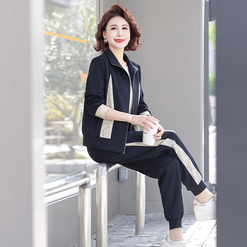 Модный спортивный костюм Весна-Осень 2024: Стильный повседневный костюм-двойка для мам среднего возраста