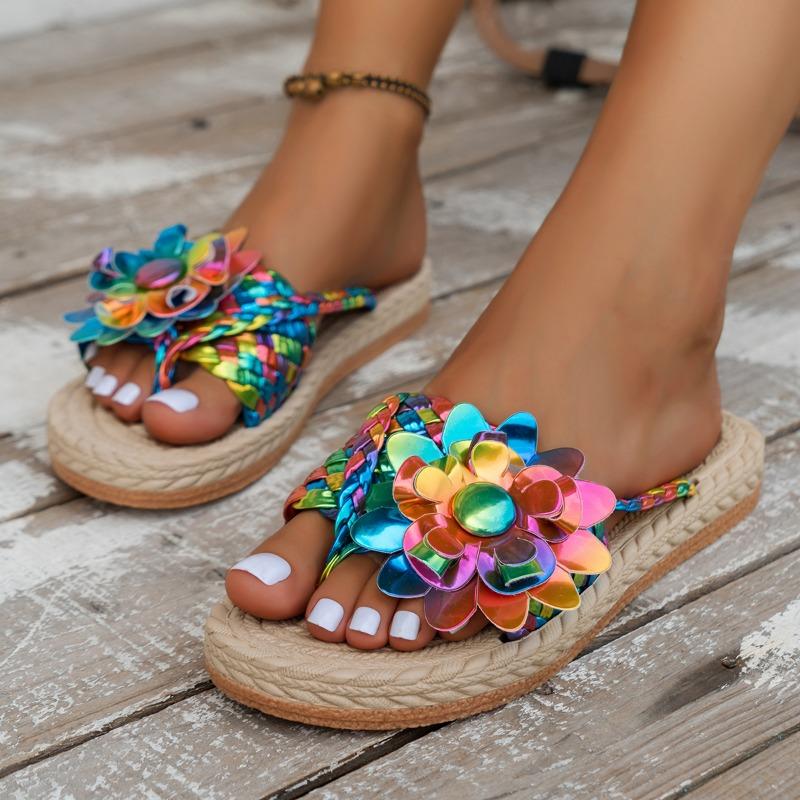 Fashion Women Flat Slippers 2024 New Summer Fashion Sandals Casual Vacation Braided Floral Pattern Toe Post Beach Slippers Slides Women