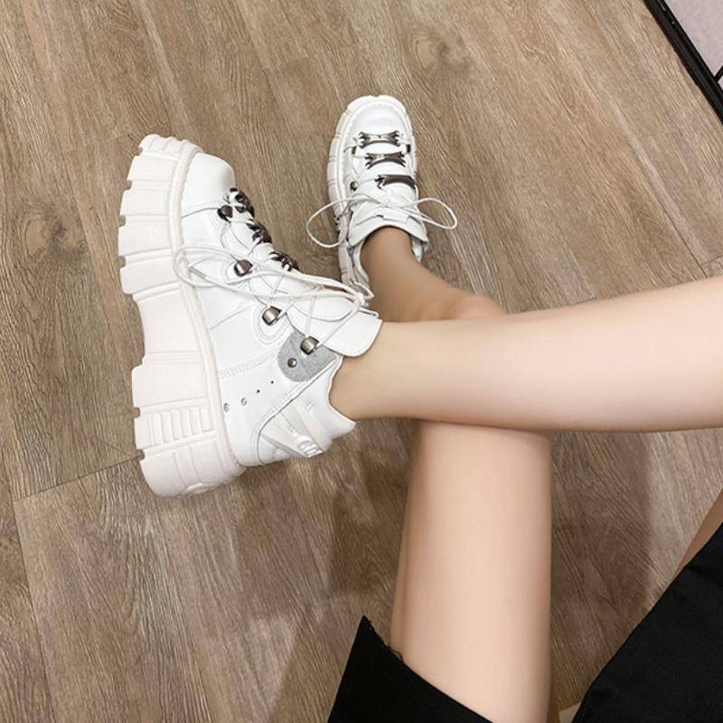 Женские ботильоны в стиле панк, модные повседневные новые рок-женские массивные туфли, мотоциклетные ботинки с металлическими украшениями, женская обувь на платформе