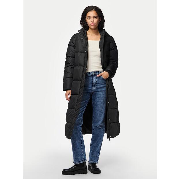 Пуховик Pieces Maddie 17150937 черный Regular Fit