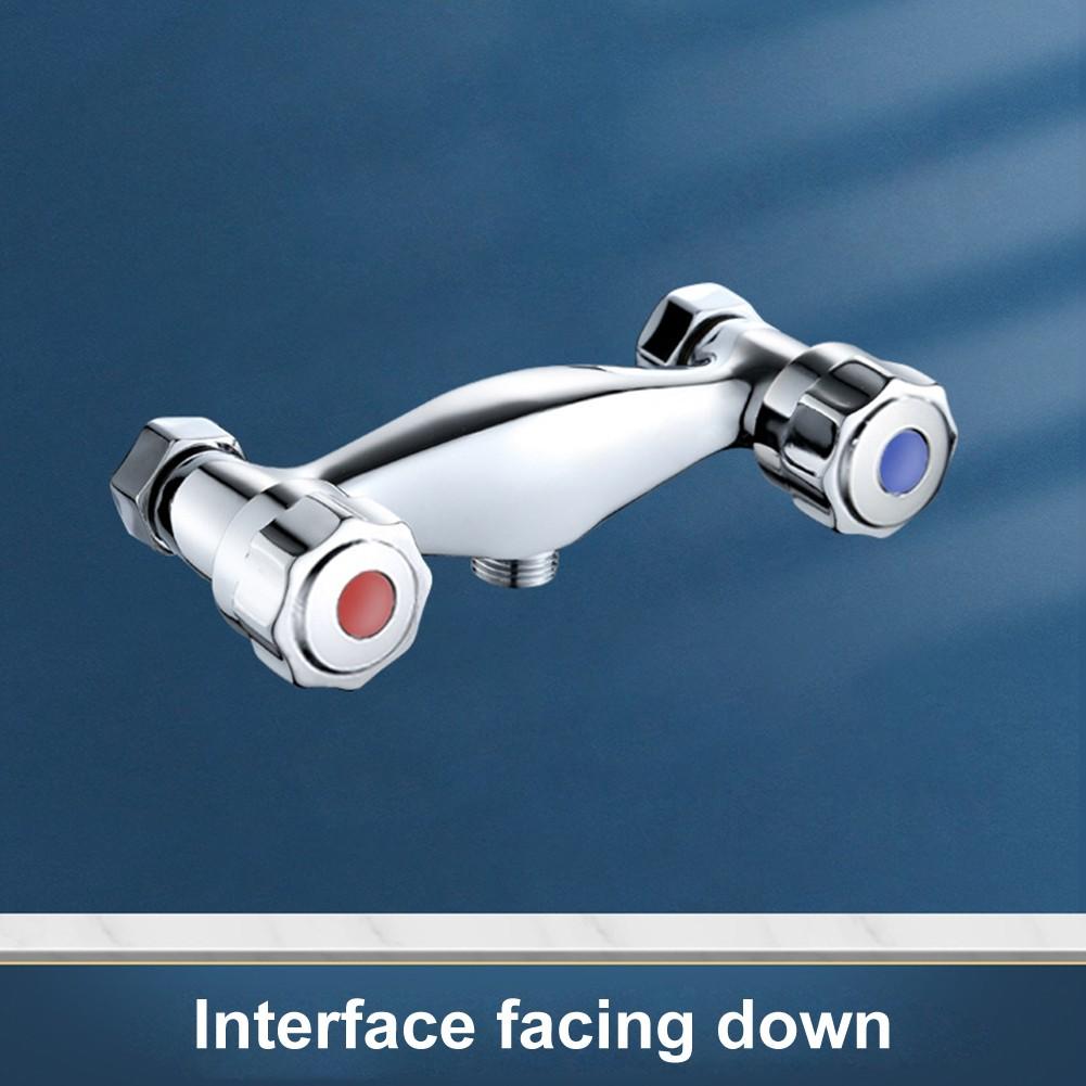 Настенный смеситель для душа с элегантной хромированной отделкой и двойным управлением