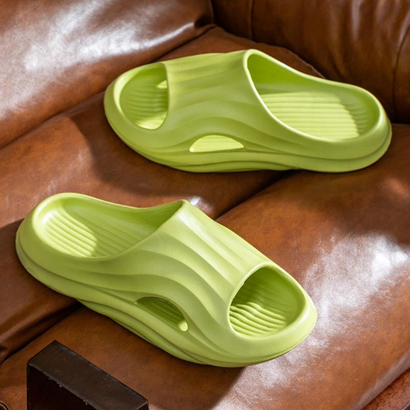 Легкие домашние тапочки из ЭВА с мягкой подошвой для женщин, модные бесшумные нескользящие тапочки для ванной, женские летние пляжные шлепанцы 2025 года для женщин