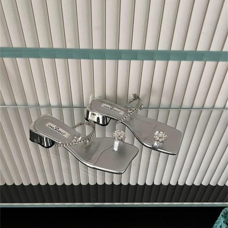 Весна-лето Модные новые женские босоножки из натуральной кожи с квадратным носком и тонким средним каблуком Простые повседневные туфли Женский шик