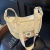 Casual Retro Oil Wax Skin Small Fragrant Wind Dumpling Bag Fashionable Versatile Light Commuter Messenger Women's Bag