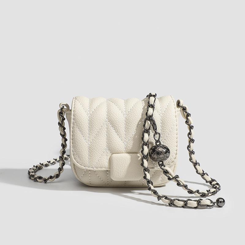 Unique small and large-style chain bags for women, 2024 new fashion quilted small square bags, trendy lipstick crossbody bags