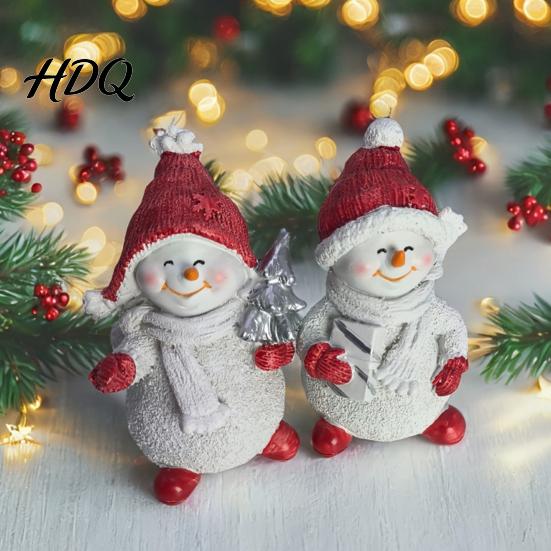 Праздничные новогодние украшения 2 шт. Фигурка снеговика на Рождество Милый настольный декор Статуэтка снеговика из смолы для декора зимнего дома Вязаная шапка Шарф для