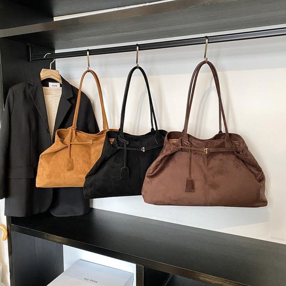 An Autumn and Winter-themed Matte Suede Single-shoulder Handbag, Which Is Casual and Versatile, with a Large Capacity and Designed As a Tote Bag.