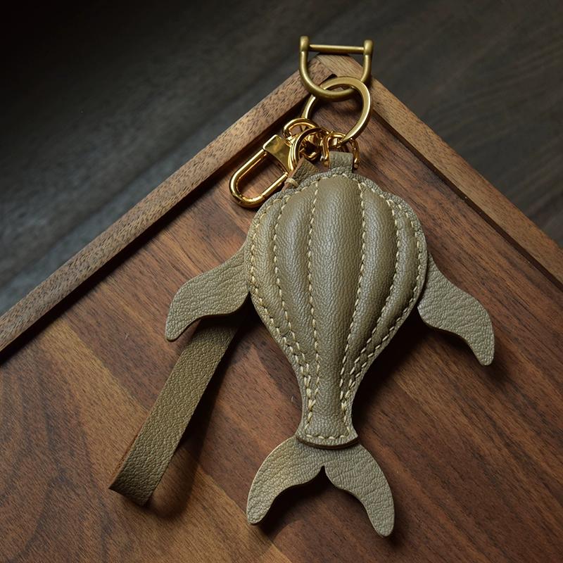 Whale Original Handmade Leather Car Key Bag Pendant Simple High-end Sense Niche Versatile Key Chain