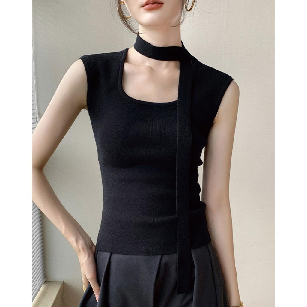 2025 Autumn/Winter New Fashionable Style French U-neck Sleeveless Tank Top Knitted Shirt Women's Age Reducing Tank Top Interior Bottom