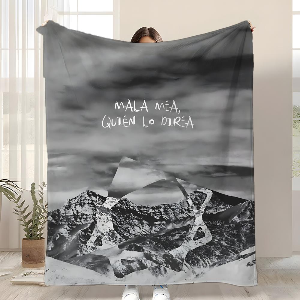 Singer D-Dellafuente Torii Yama Throw Kid-Friendly Flannel Throw Blanket Soft Warm Anti-Static Washable All Season