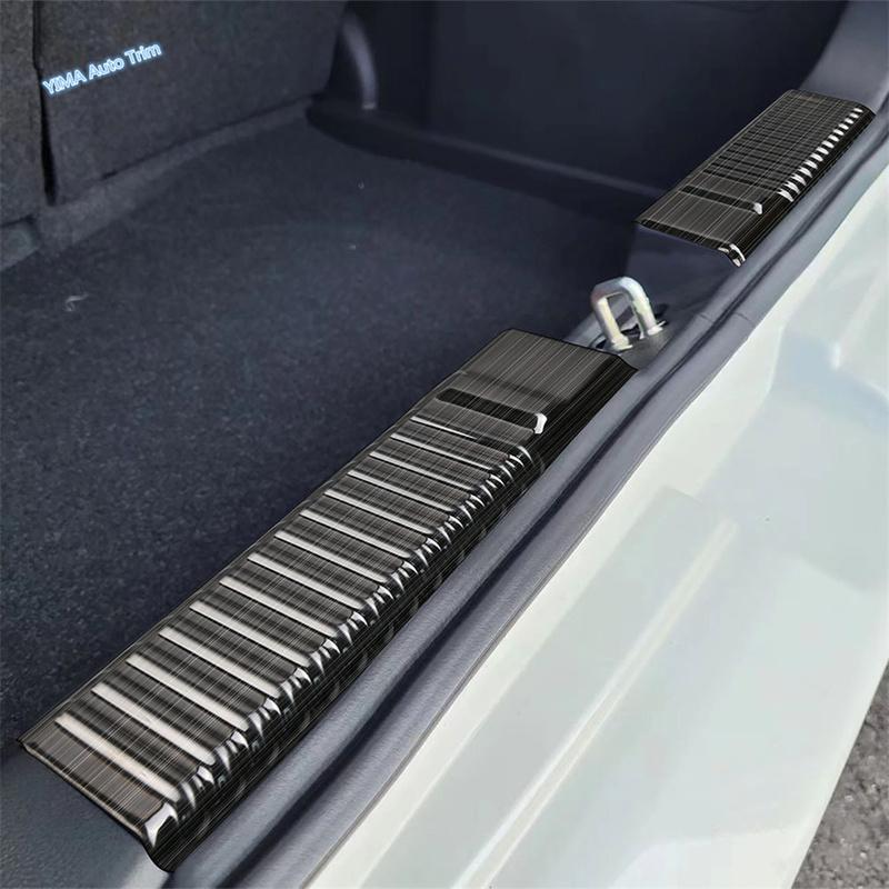 Car Rear Bumper Protector Tail Trunk Guard Door Sill Scuff Plate Cover Trim Accessories Fit For Suzuki Swift ZC / ZD 2024 2025