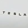 mghxj4 3D ABS Letters Tesla Logo Carbon Chrome Black Red Badge Car Rear Trunk Stickers For Tesla Model 3 Y X S Back Decals Accessories