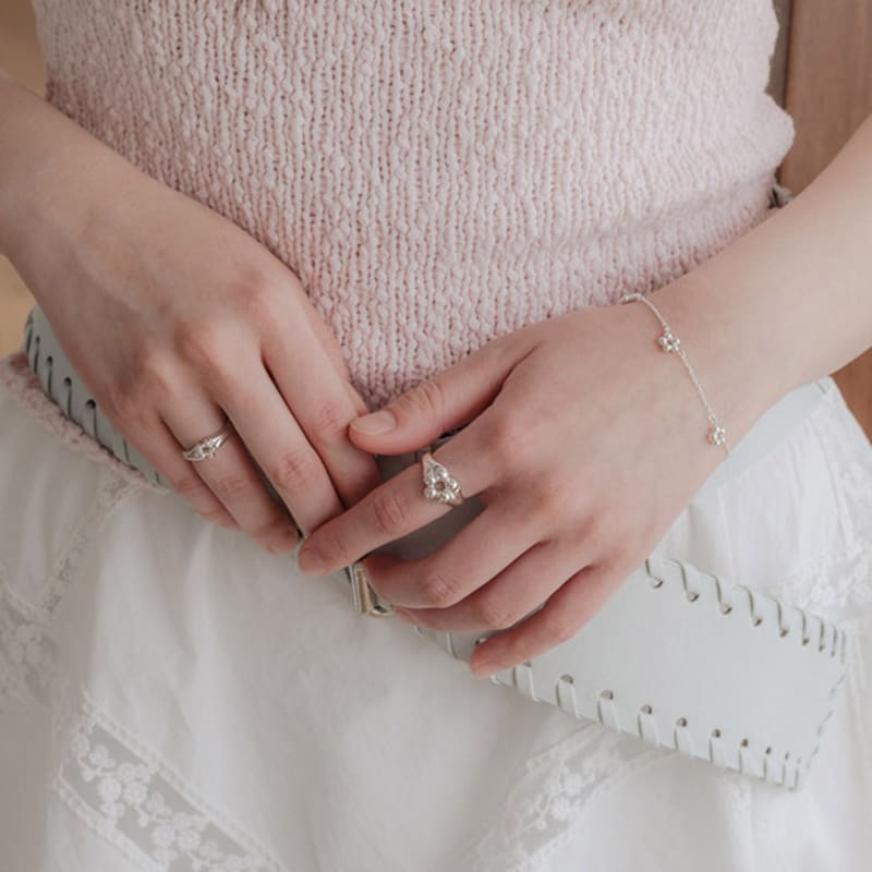 NUDOOR Petal bracelet