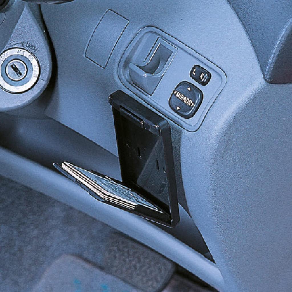 Carmate Автомобильный держатель для карт SZ47