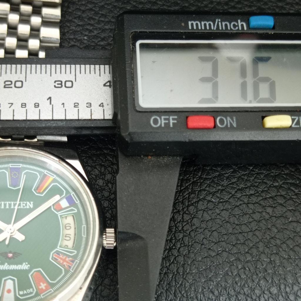 ОРИГИНАЛЬНЫЕ ВИНТАЖНЫЕ АВТОМАТИЧЕСКИЕ ЧАСЫ CITIZEN 8200 ЯПОНИЯ МУЖСКИЕ ЗЕЛЕНЫЙ ЦИФЕРБЛАТ a709314-1