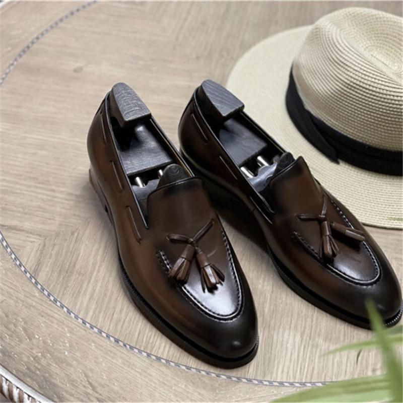 2024 Brand Design Men Genuine Leather Shoes Moccasins Men's Tassel Loafers Vintage Slip-on Casual Men Social Dress Shoe Plus 37-45