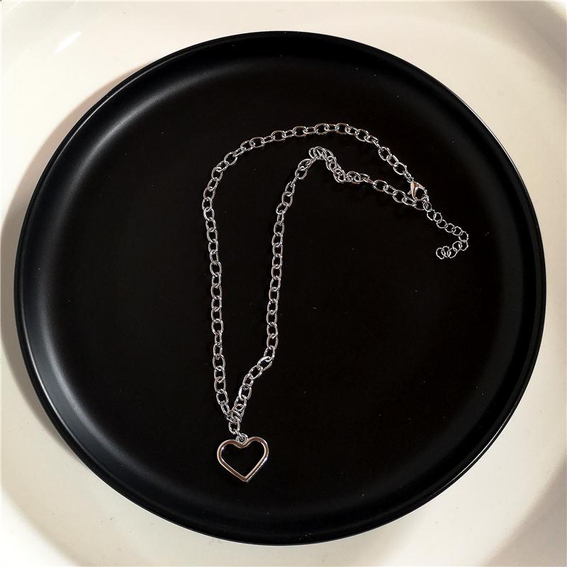 Винтажное ожерелье-чокер с жемчугом, любовью, бабочкой, пауком, ожерелье для мужчин и женщин, готическое ожерелье в стиле хип-хоп с крестом и луной, длинные ювелирные изделия на Хэллоуин