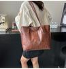 2025 New Retro Textured Women's Versatile Tote Bag - Large Capacity Shoulder Bag for Class and Commuting