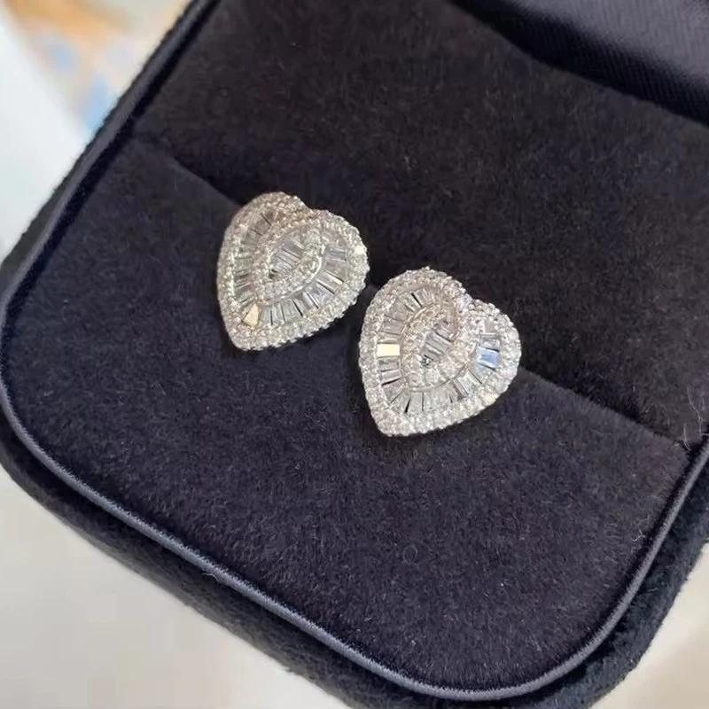 Huitan Exquisite Heart Stud Earrings Full Paved CZ Luxury Princess Earrings Daily Wear Temperament Fashion Zircon for Women
