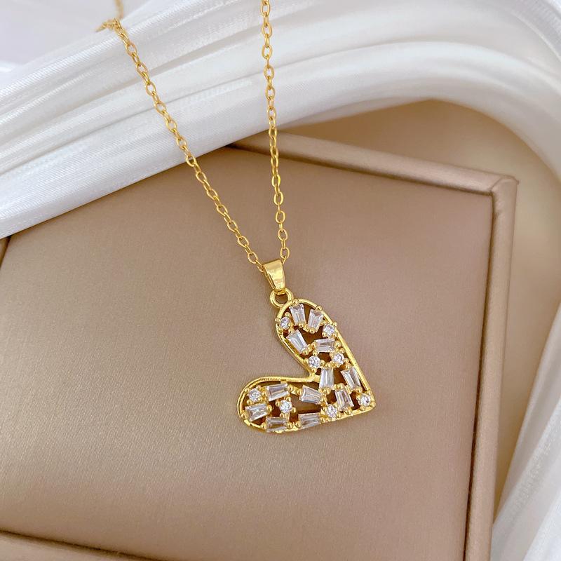 Synthetic Zircon Heart Pendant Necklace for Women 2025 New Fashion Jewelry